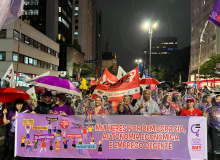 Mulheres celebram conquistas e reivindicam direitos em protesto na Avenida Paulista